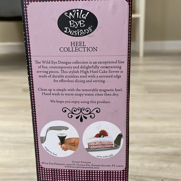 High Heel Cake Server - Picture 4 of 5